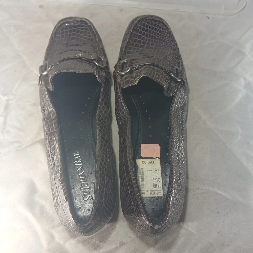St Johns Bay Ava Brown‎ Croc Embossed Loafers Silver Hardware Womens 7.5M